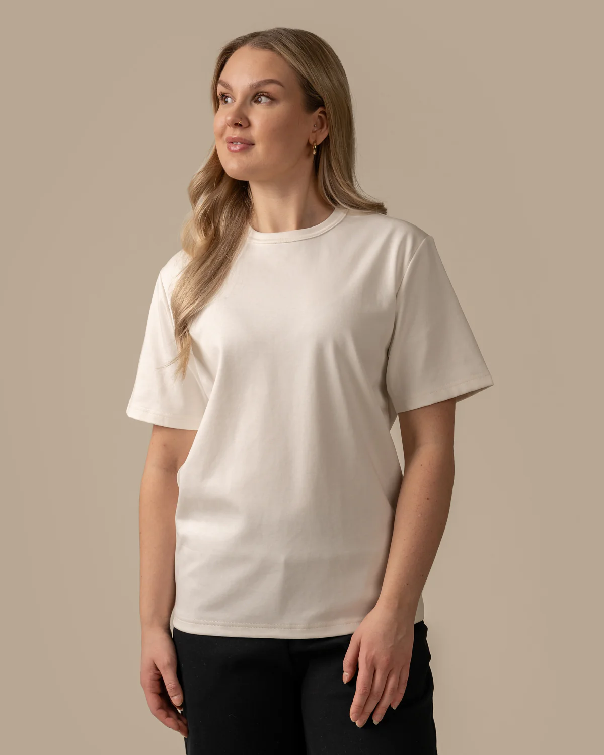 Ajaton T-Paita, Luonnonvalkoinen - Image 2