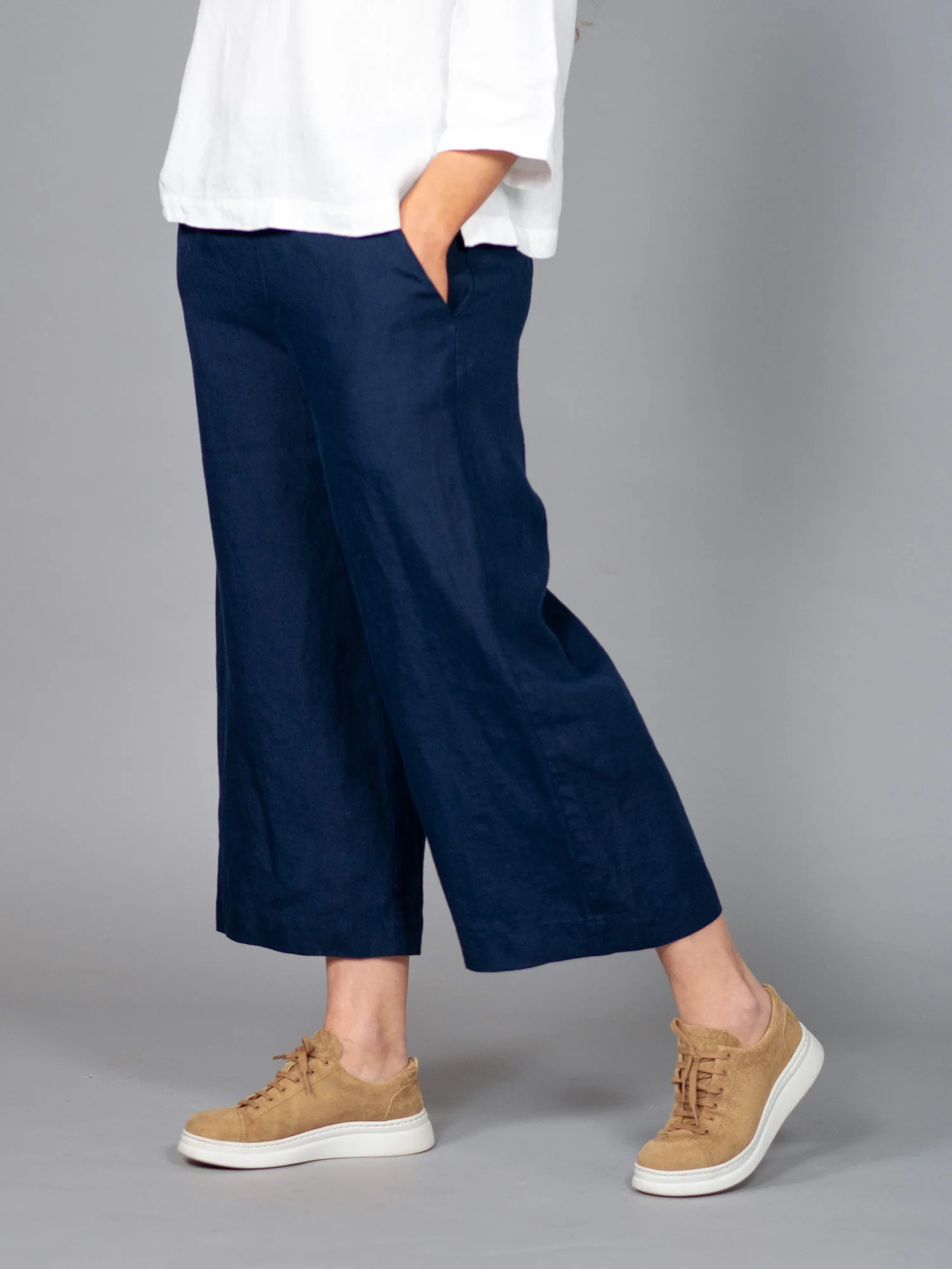 Gerda Pellava Culottes, Navy - Image 2